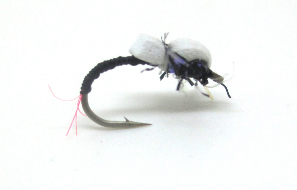 The Essential Fly Sandys Blank Buster Assassin White Back / Black Fishing Fly